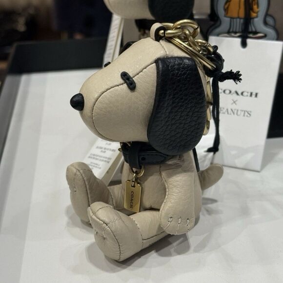 Coach X Peanuts Snoopy Collectible Bag Charm  Brass/Multi CBH29 - Picture 3 of 9